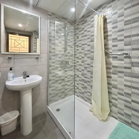 Studio In Castle Harbour With Pool Viewc001 Apartament Los Cristianos (Tenerife)