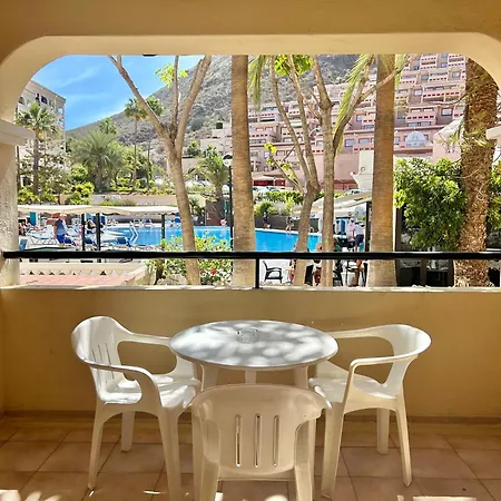 Studio In Castle Harbour With Pool Viewc001