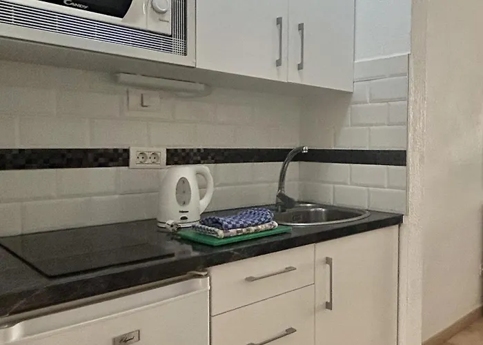 Апартаменты Studio In Castle Harbour With Pool Viewc001 Лос Кристианос